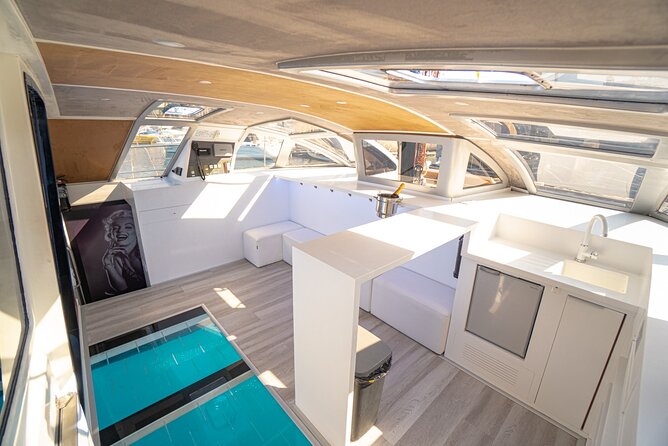 3 hrs. Whale Watching and Relaxing Chill Out Catamaran with glass floor - The glass-floor catamaran experience: a different way to watch the water
