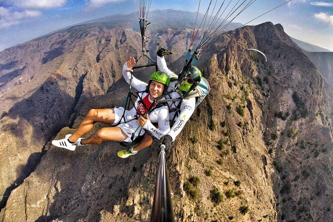 BRONZE tandem paragliding flight in South Tenerife, free pick up - Who this suits best, and who should think twice