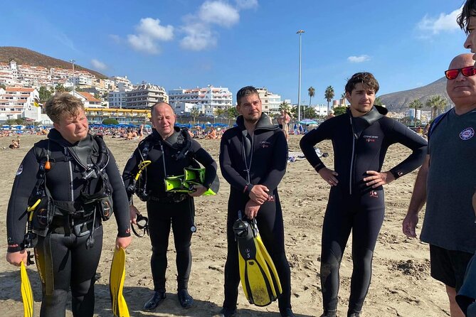 Diving in Los Cristianos, Tenerife - Your first underwater session: up to 5 meters, with room for instructor adjustment