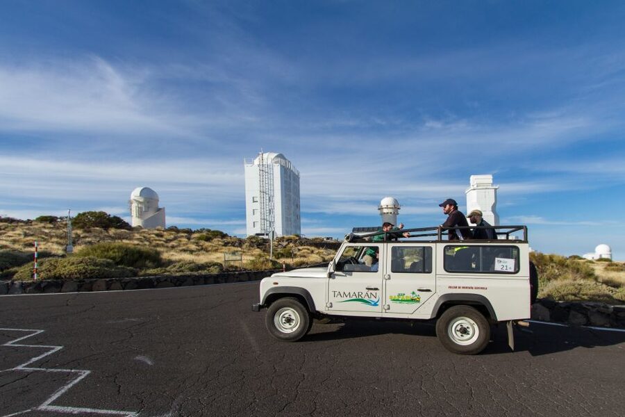 From Playa de las América: Half-Day Jeep Safari Tour - Guides, language fit, and why the storytelling is a big deal