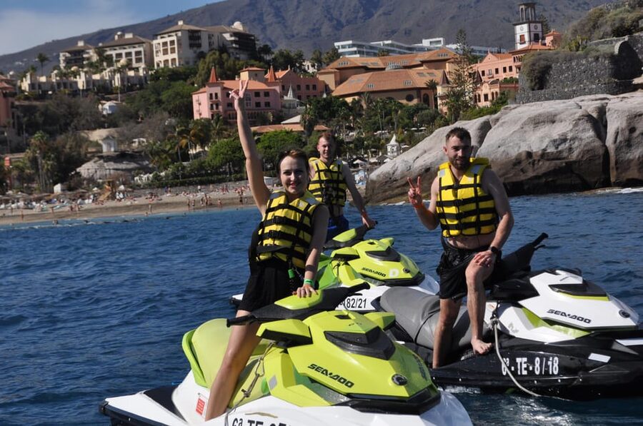 From Puerto Colon : 1 hour adrenaline JetSki tour - What the reviews reveal, including the one caution sign