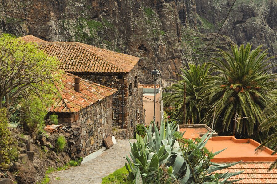 From Santa Cruz de Tenerife: Masca & Garachico Private Trip - Los Gigantes: 300 to 600 meters of cliff views