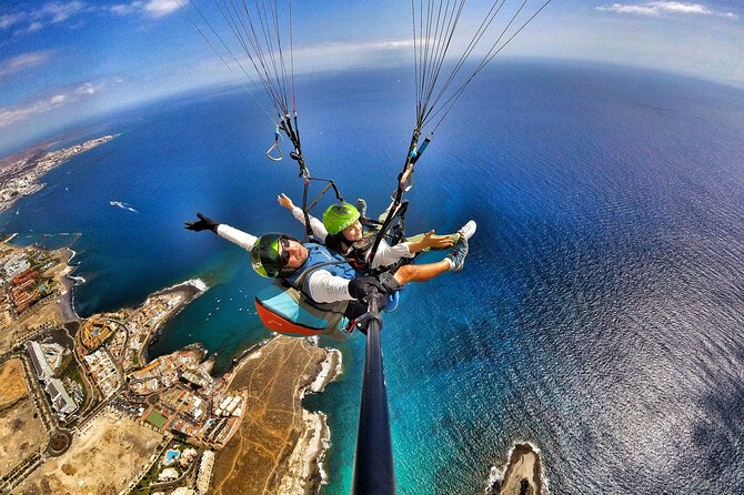 GOLD paragliding flight including videos/photos, t-shirt and a bottle of Cava - Flying over Tenerife: thermals, commentary, and that bird-like feeling