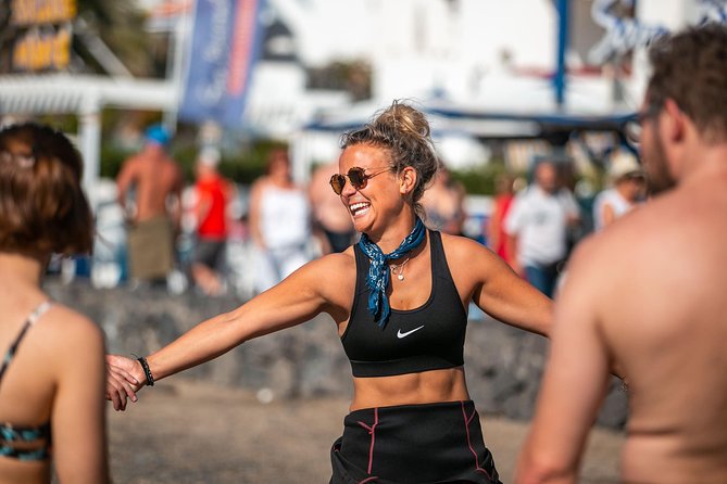 Group Surf Lessons - Avoiding the crowd factor: why the small group changes everything