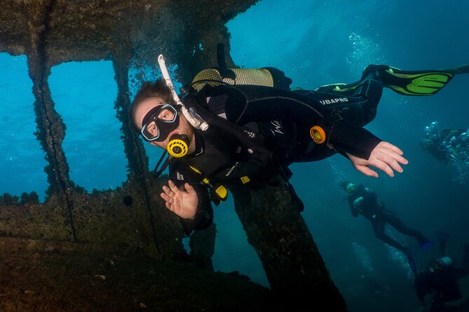 Guided Boat Dives for Certified Divers - Kit Prep, Briefing, and the Harbour Scuba Shop Setup