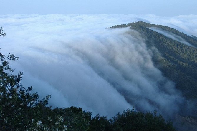 La Gomera Island Tour - Agulo viewpoint town: small streets, big perspective