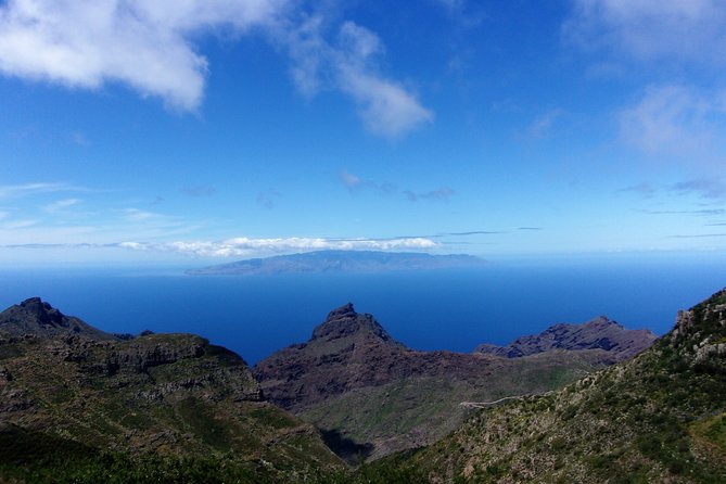 Masca from above - Transportation and group size: small enough for attention, organized enough for ease
