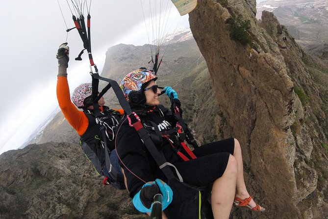 Paragliding Epic Experience in Tenerife with the Spanish Champion Team - The Spanish Champion Team vibe: safety first, real personalities