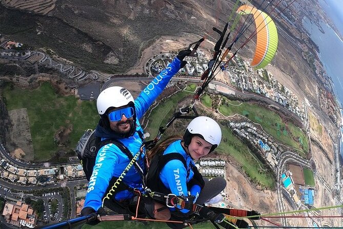 Paragliding Tandem Flight in Tenerife South ADRENALINE! - The moment of takeoff: the run is short, the payoff is big