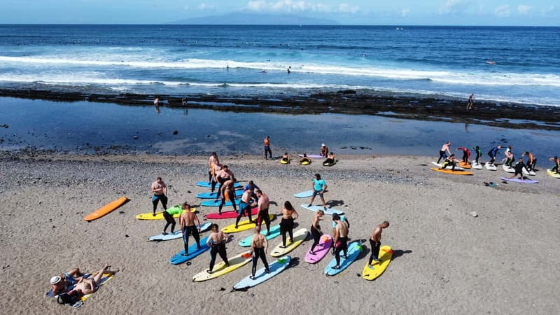 Playa de las Americas: lezione di surf con tutto incluso - What happens before you hit the waves: beach lesson, warm-up, and wave reading