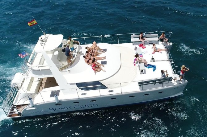Private Catamaran Charter with Transfer, Buffet and Snorkeling - Quick hits before you decide
