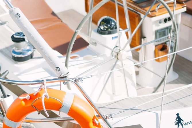 PRIVATE YACHT CHARTER VOYAGE, Food & Drinks included! - Snorkeling Equipment and Life Vests: The Practical Part of “Underwater Time”
