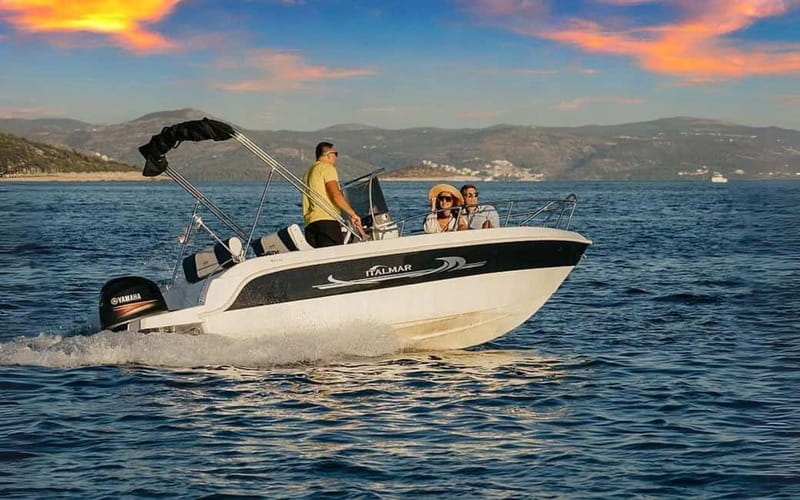 Puerto Colon: License-Free Self-Drive Boat in Tenerife - What You Should Bring for a Smooth 1 to 4 Hours