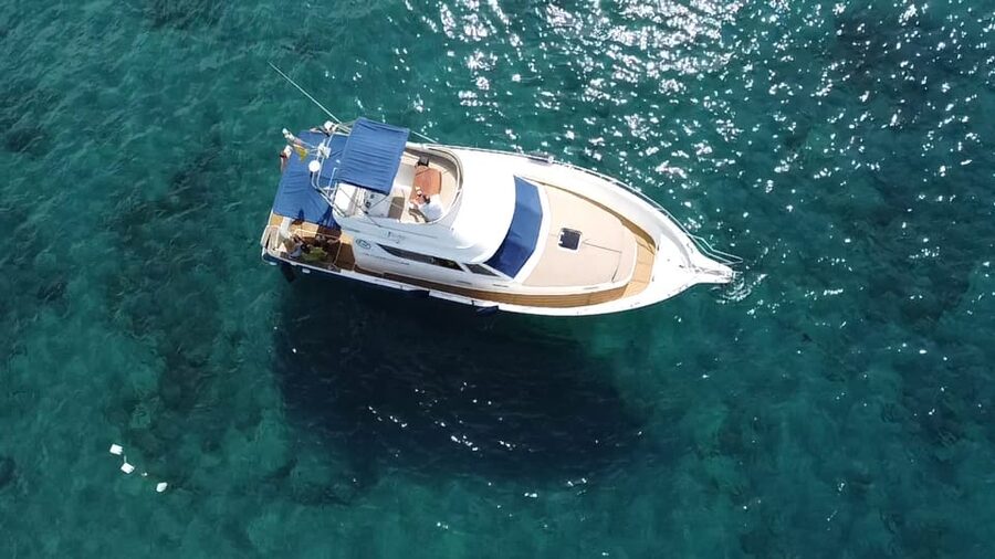 Puerto Colon : Shared/private boat trip with snack & Drinks - Why this Puerto Colón yacht trip feels like the right pace