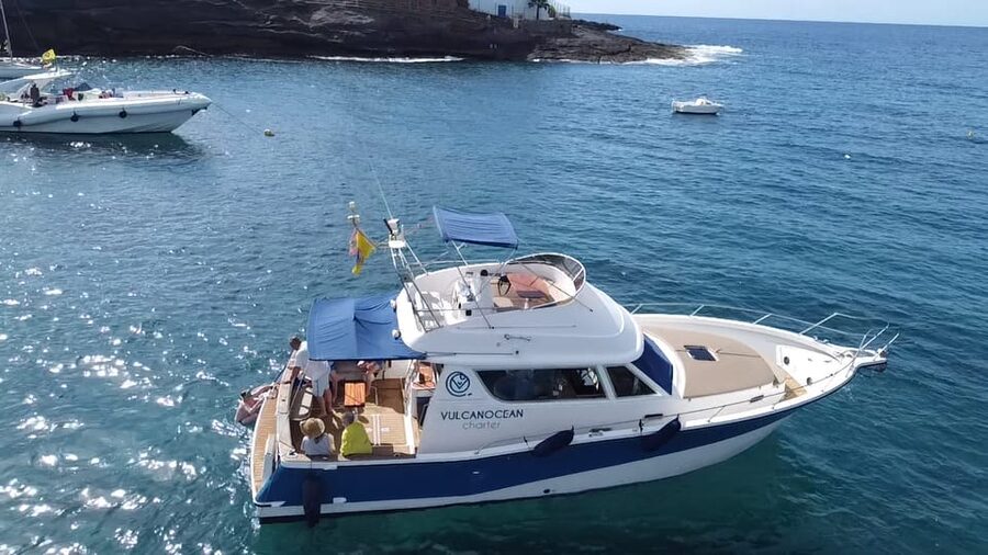 Puerto Colon : Shared/private boat trip with snack & Drinks - Stop by stop: how the 3-hour route plays out