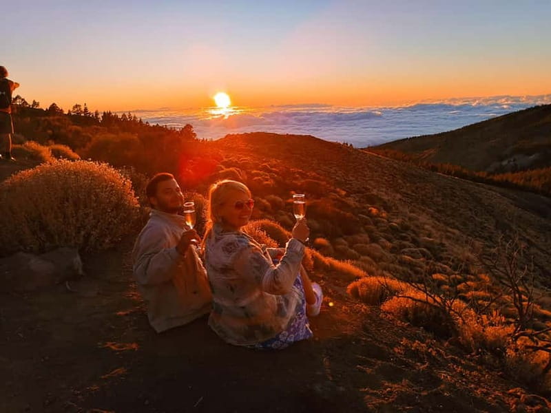 Puerto Cruz: VIP Teide Sunset & Stars, Guachiche Lunch+Cava - Key things that make this tour special