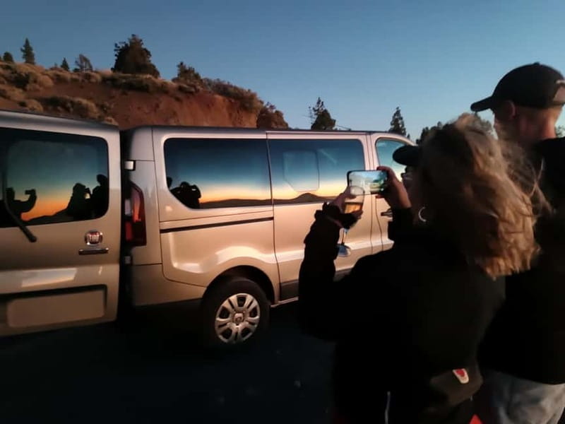 Puerto Cruz: VIP Teide Sunset & Stars, Guachiche Lunch+Cava - First viewpoint breaks: Mirador de la Bermeja and the road views