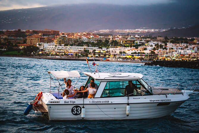 Romantic night ocean boat trip for 2 - The La Caleta lagoon anchor stop: champagne, snacks, hookah, and photos