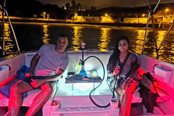 Romantic night ocean boat trip for 2 - Romantic pacing on the return: quiet time, slow dances, and star watching