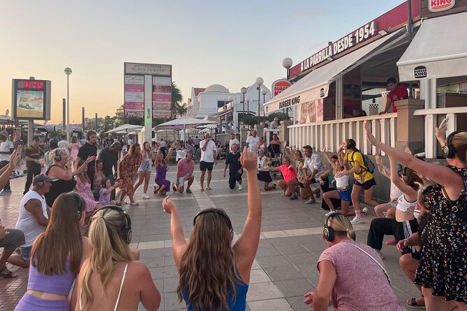 Silent Disco Walking Tours - How Silent Disco Headsets Turn the Streets Into a Dance Floor