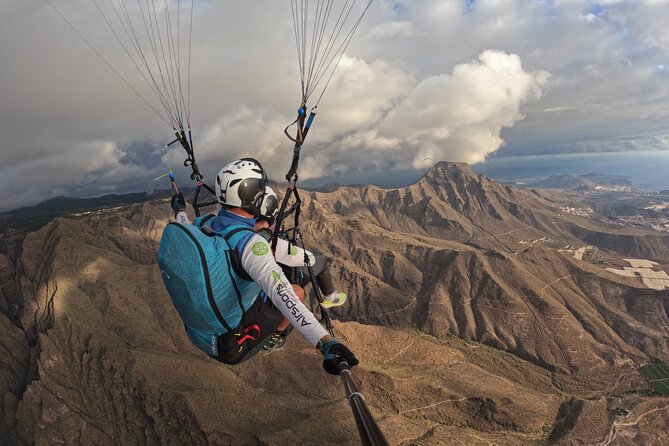 SILVER 1000m paragliding tandem flight above South Tenerife - Price and the GoPro media add-on: where value is clear, where it’s negotiable