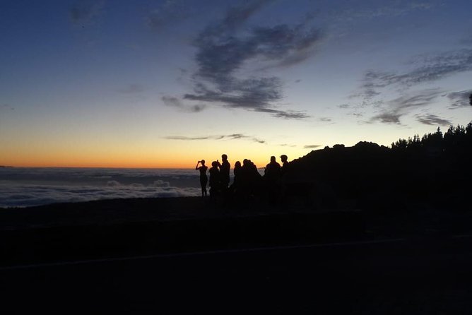 TEIDE NIGHT, Stargazing Bus Tour, Meal & Drinks included! - The cold reality: pack like it’s winter, because it is