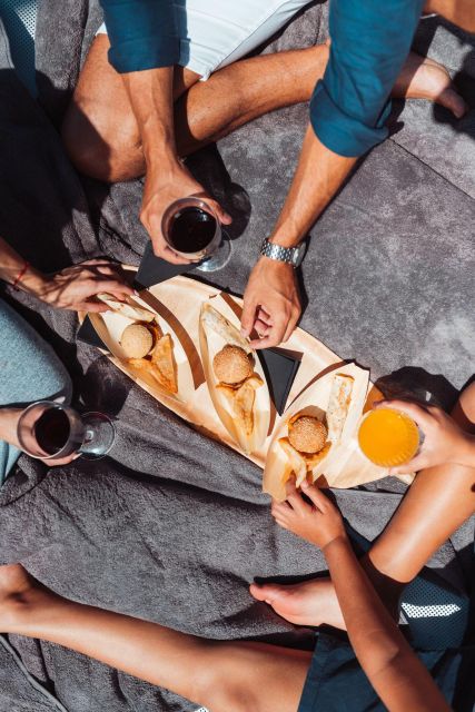 Tenerife: Catamaran Cruise with Brunch and Unlimited Drinks - Comfort, crew style, and how to make the 3 to 4 hours easier