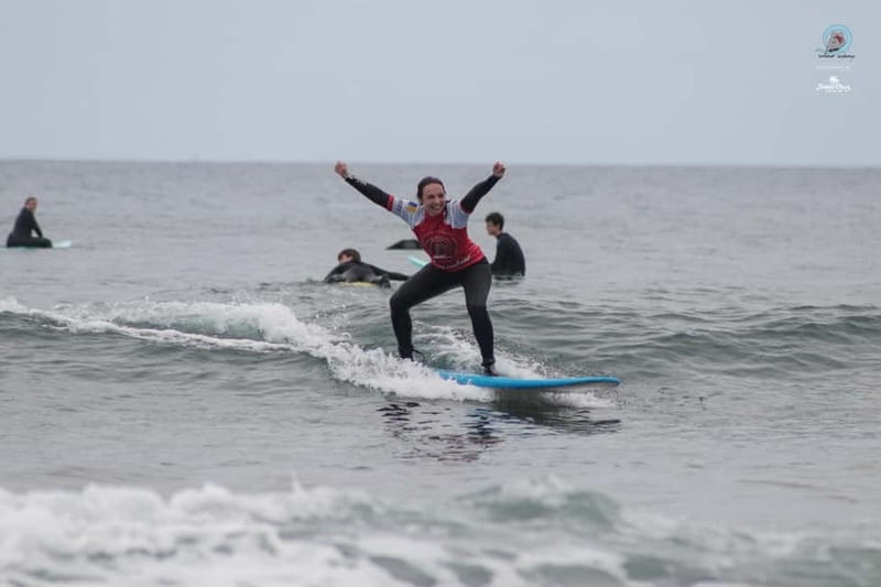 Tenerife : clases de surf para principiantes y intermedios - Getting geared up: wetsuit, board, and the little comforts