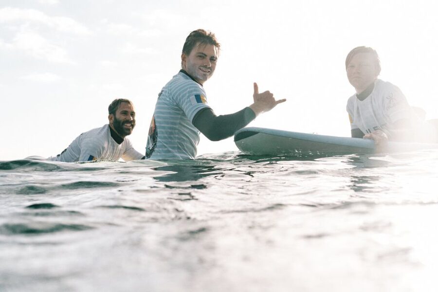 Tenerife: Group Surf Lesson catch your wave - Small Group Support and Why the Trainer Ratio Matters