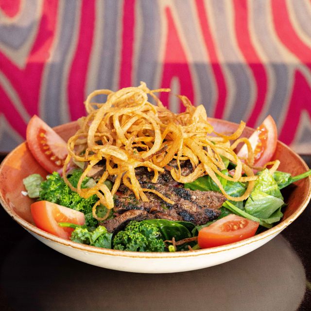 Tenerife: Hard Rock Cafe Set Menu Lunch or Dinner & Drink - Service, timing, and where the vibe can shift
