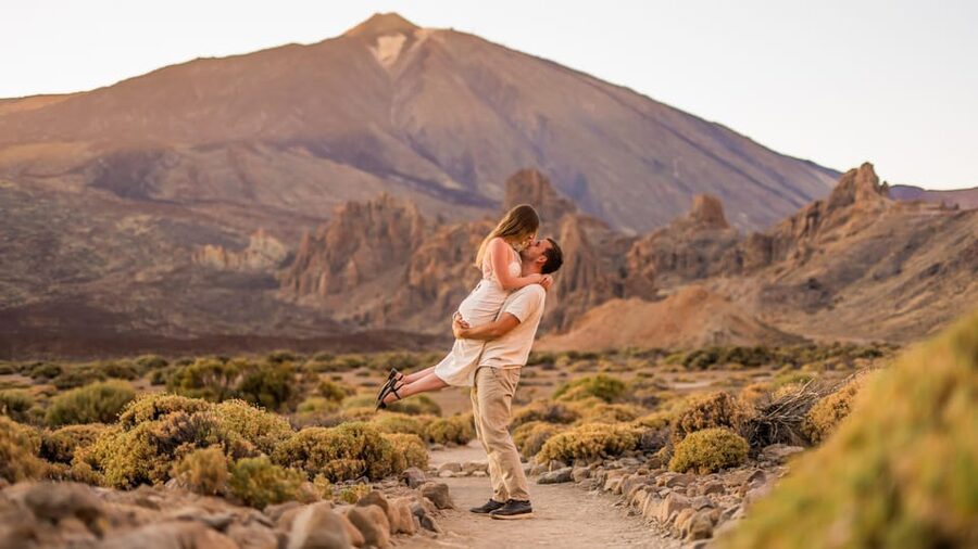 Tenerife: Photography Sessions - Families, Couples, Friends - The 60-minute flow: meet, relax, shoot, repeat