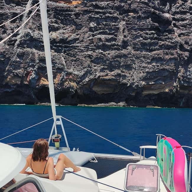 Tenerife: PRIVATE Catamaran cruise with Lunch and Drinks - Gear, crew languages, and what to pack for a smooth day