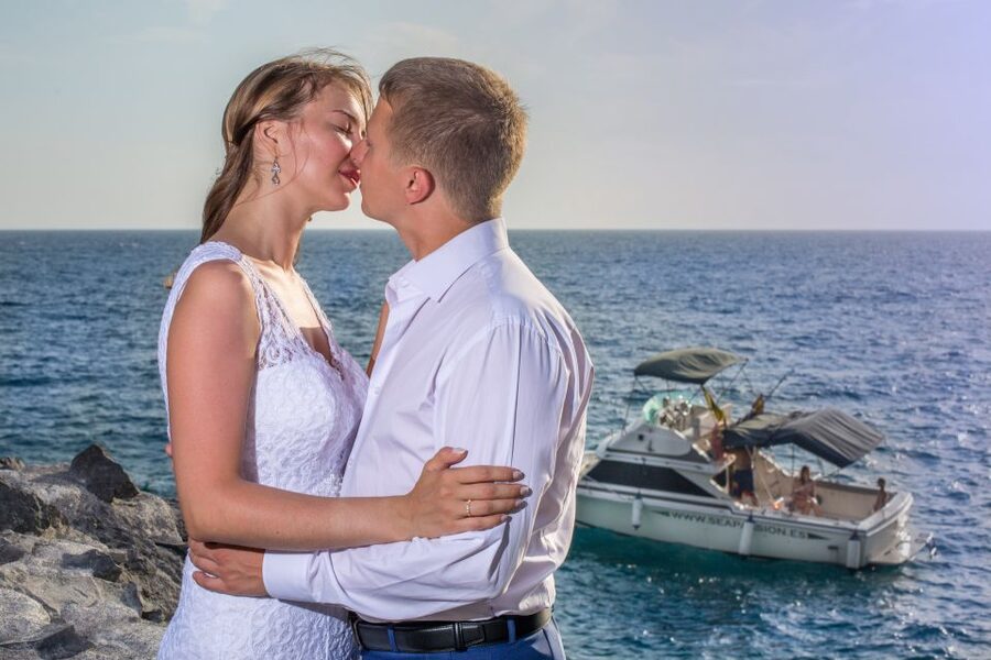 Tenerife: Professional Photo Shoot with 50 Photos - Pose coaching that turns awkward into natural