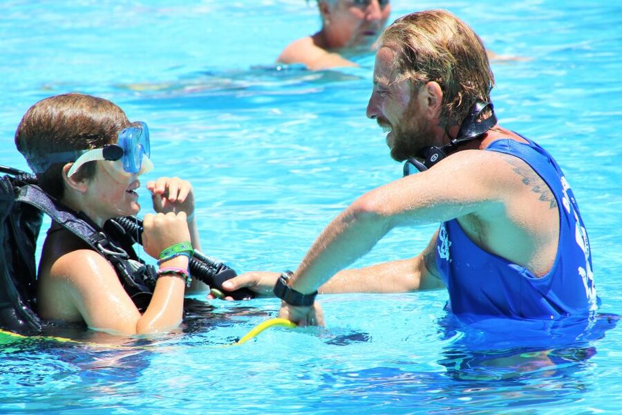 Tenerife: Puerto Colon Discover Scuba Diving Trip - Puerto Colón, Tenerife: a short trip with a PADI DSD certificate goal
