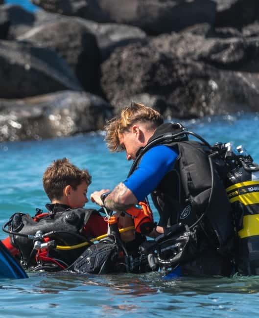 Tenerife: Scuba Dive & Fun, Discover the Magic of the Ocean - Meet La Aleta at Paseo San Roque, then get kitted fast