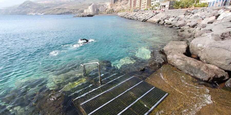 Tenerife: Snorkeling Equipment Rental in Radazul - What you actually rent: snorkel, mask, fins, plus comfort gear