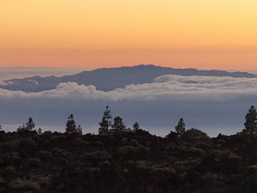 Tenerife: Sunset and Stargazing at Teide National Park - The sunset stop near lava fields, views of three islands, and a Cava toast