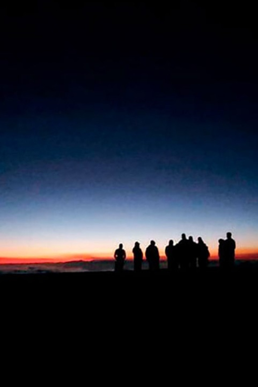 Tenerife: Sunset Night Tour and Stargazing at Teide + Dinner - Dinner in a typical restaurant: timing changes with season