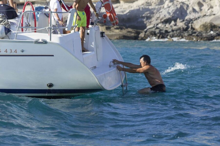 Tenerife: Whale and Dolphin Watching Tour by Sailboat - Crew Personality and the Value of Live Explanations