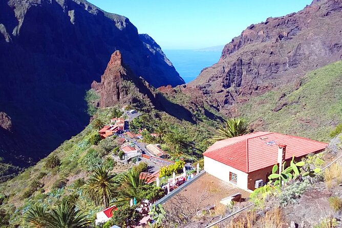 Volcano Teide - Masca ravine. Guided Tour from Puerto de la Cruz - Tenerife - Los Roques de Garcia: the classic photo break you can’t fake on your own