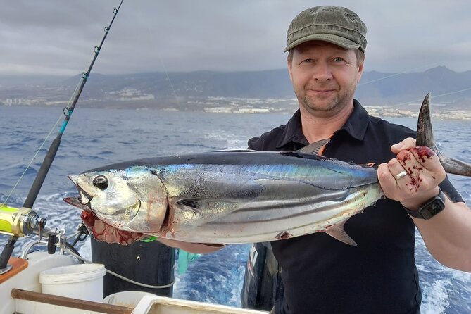 World Class Fishing Charter Trip in Tenerife - Comfort, Cleanliness, and Refreshments: The Mixed Reality